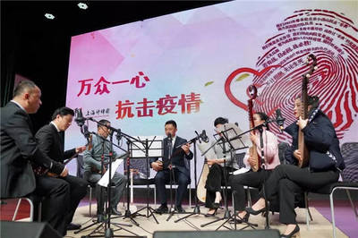 把自己都给唱哭了！沪青年评弹演员连夜创作排演抗疫新作品